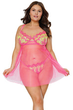 Load image into Gallery viewer, 24112 PLUS - Babydoll &amp; Thong - Neon Pink
