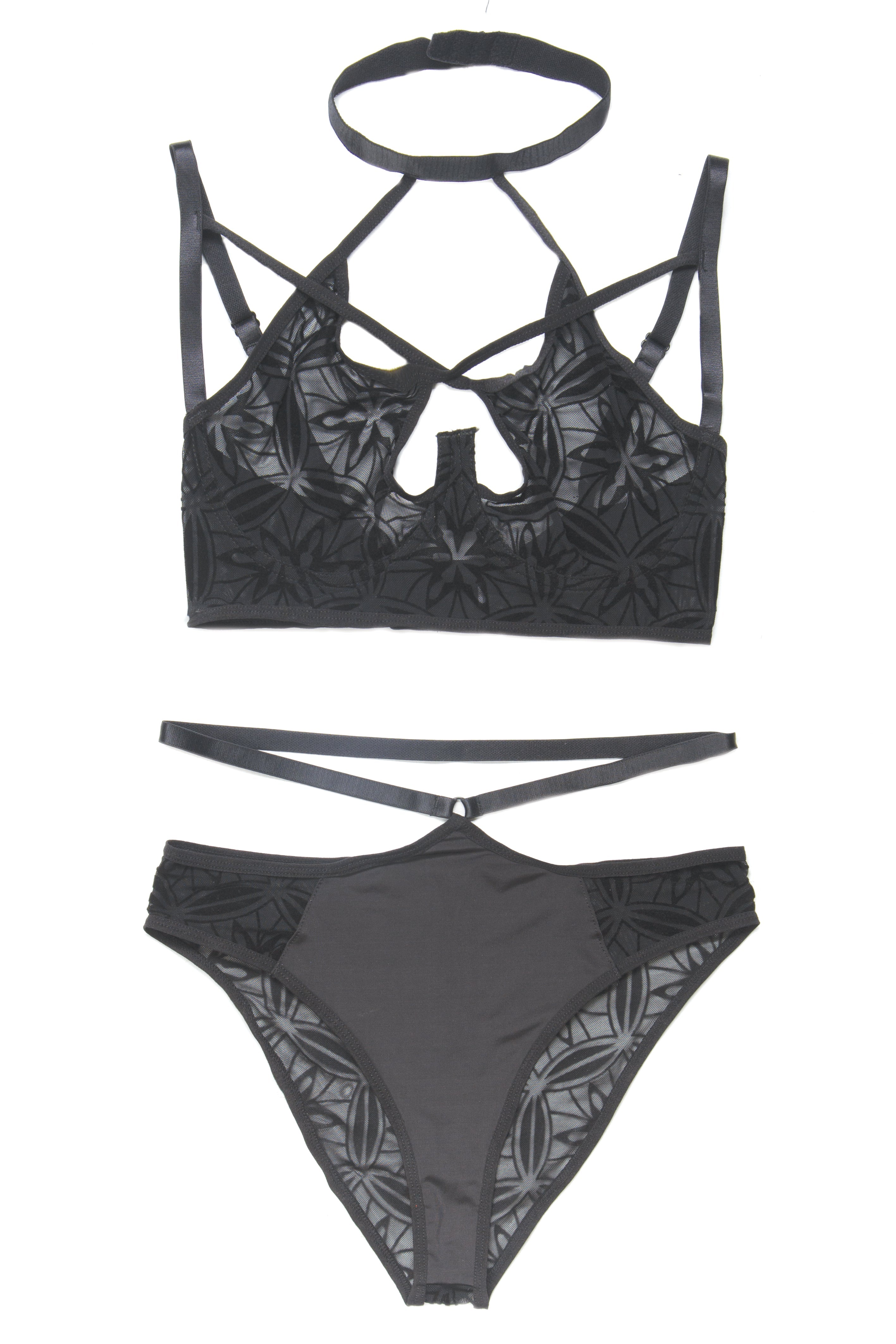 Collection of 7228 - BRA SET in a gallery layout